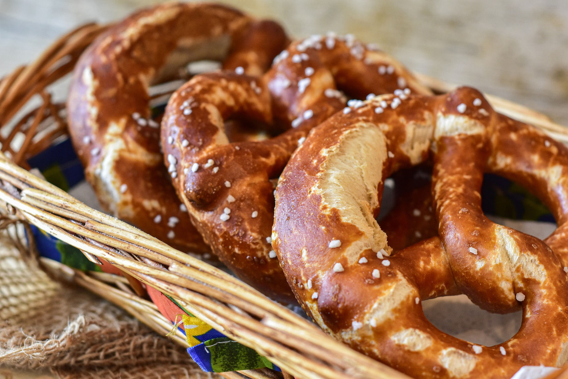 pretzels-7164363_1920